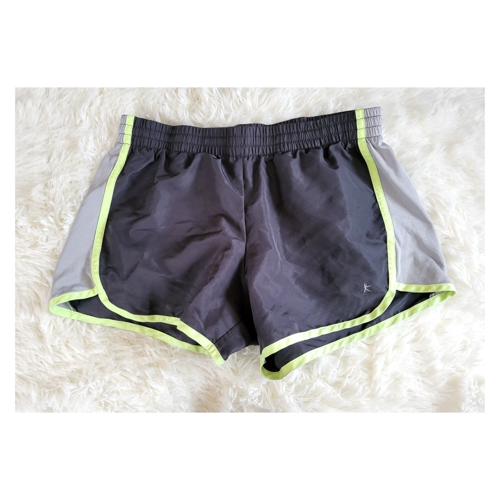 Athletic shorts - Picture 1 of 4